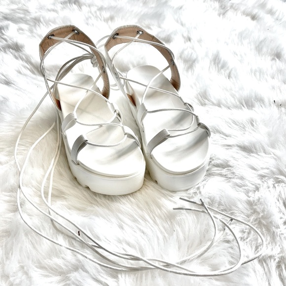 Brand new Gladiator Lace-up Platform sandals! - Picture 2 of 5